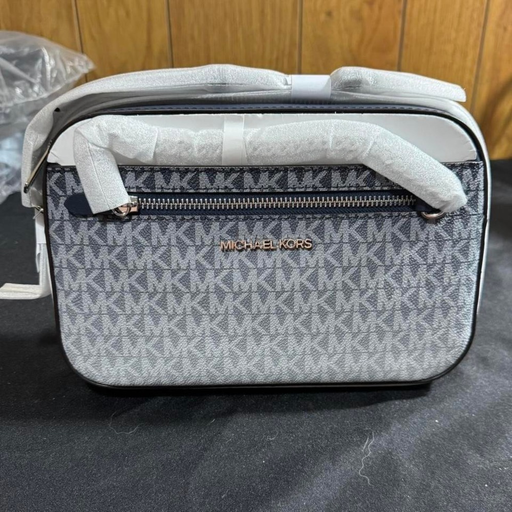 Michael Kors‎ Jet Set Large Signature Logo Crossbody Bag Retails $258 NEW